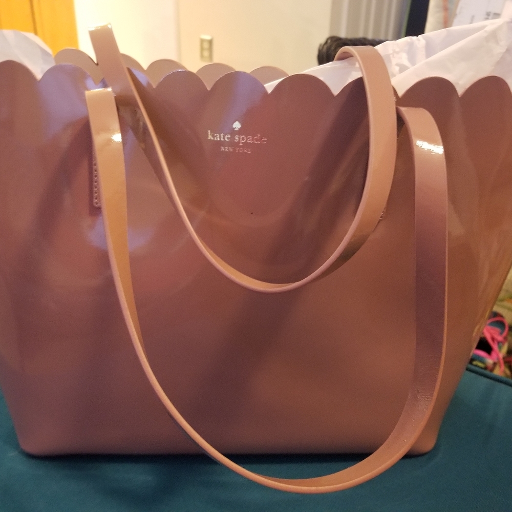KATE SPADE CARRY ALL CARRIGAN